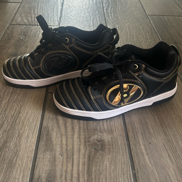 Heelys Shoes - Picture 1 of 5